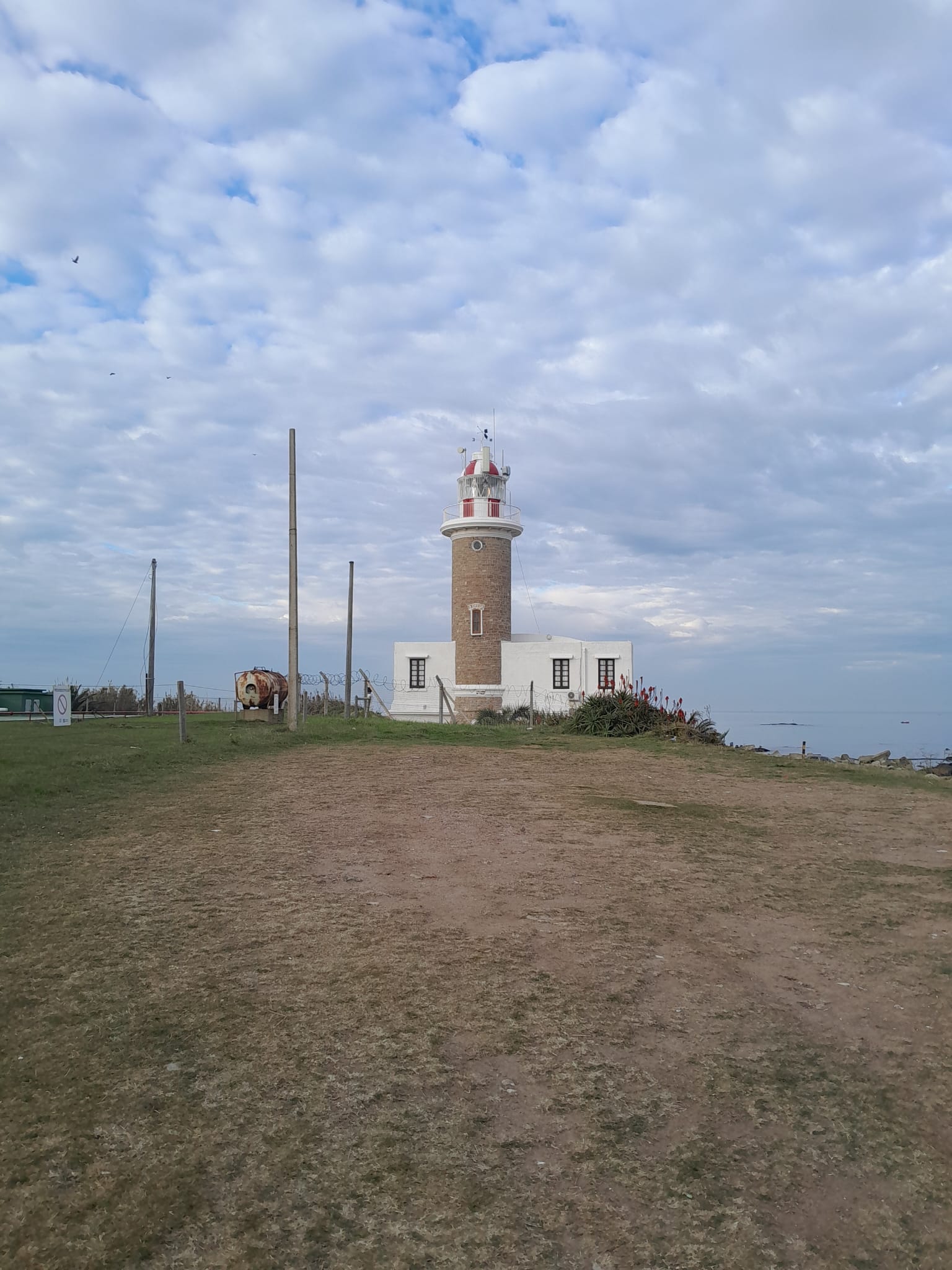 The Punta Carretas lighthouse tower, seen from the Punta Brava detour.